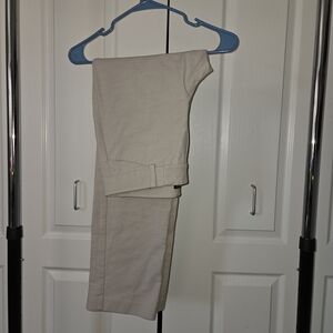 Ann Taylor Signature Khaki Pants – Size 8, Classic